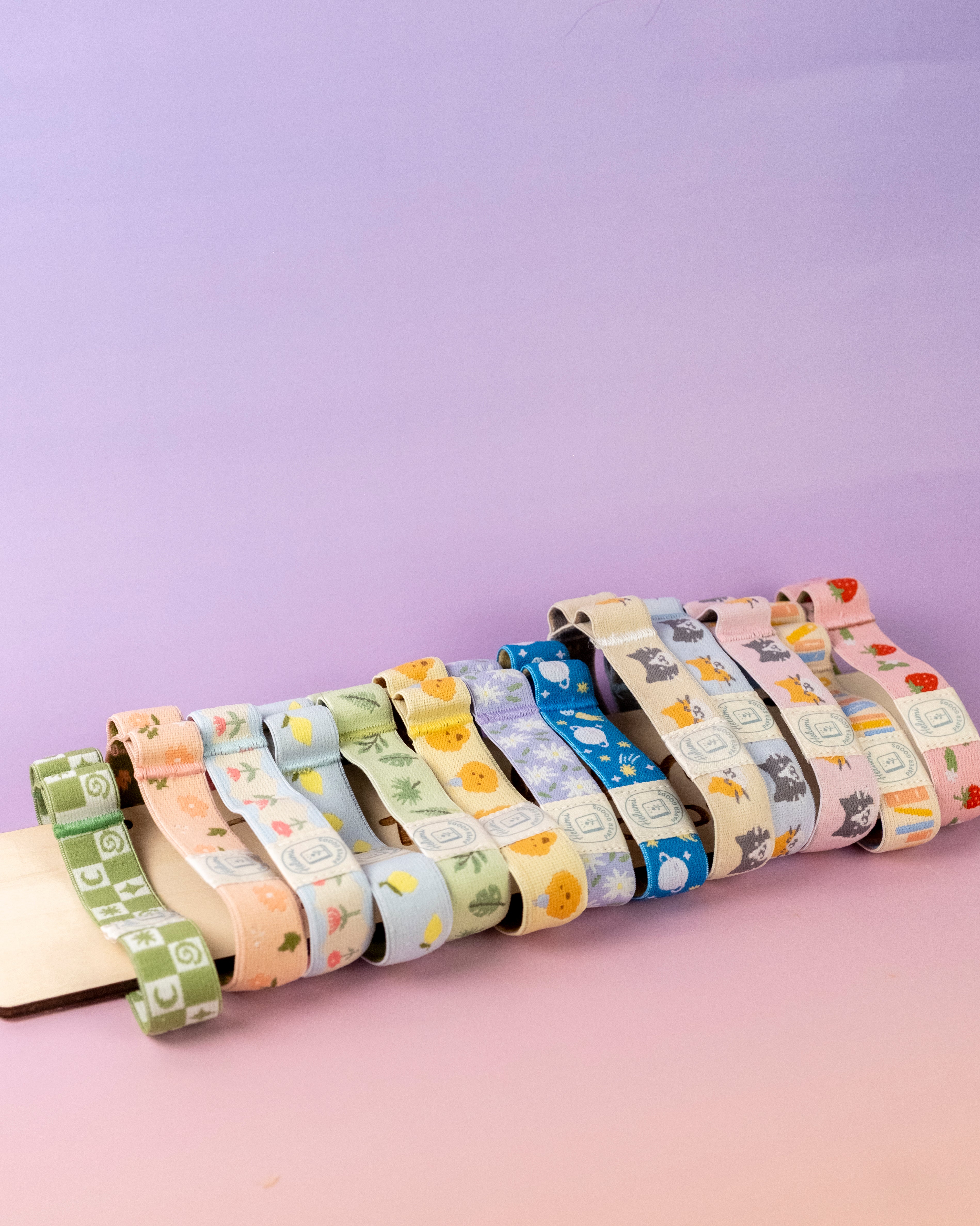 Elastic book bands